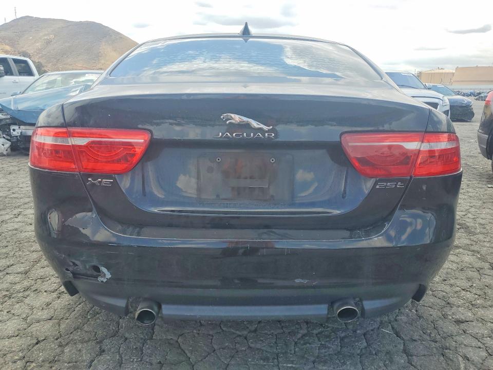 2017 Jaguar VIN SAJAR4BG8HA962887 COPART salvage auction — MINOR DENT/SCRATCHES, CA - DIS/DLR/EXP ONLY CLEAN TITLE, sold $1,900 on 2026-07-29 (photo 3)
