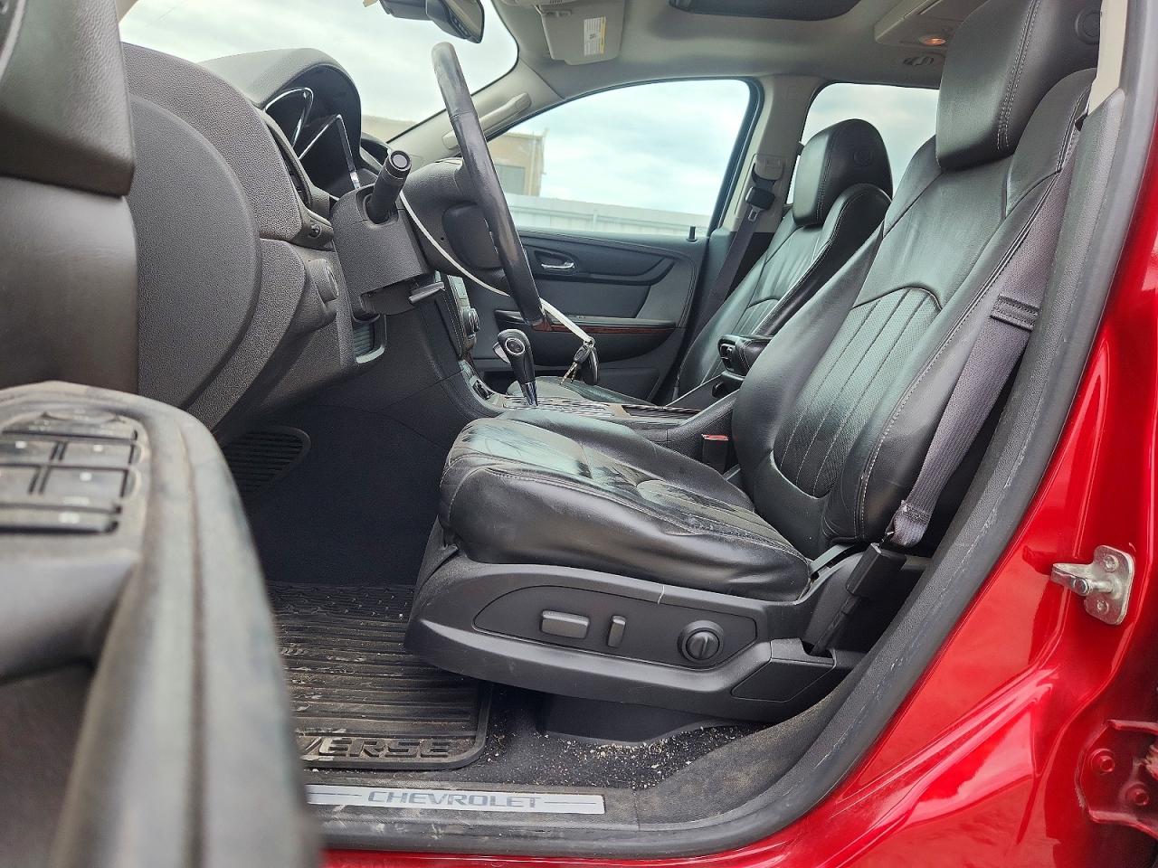 2014 Chevrolet Traverse VIN 1GNKVJKD6EJ231767 COPART salvage auction — Front End, KS - CERT OF TITLE-SALVAGE, sold $1,150 on 2026-07-09 (photo 7)