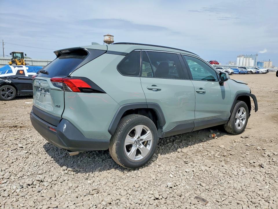 2020 Toyota Rav 4 VIN 2T3W1RFV3LC060645 COPART salvage auction — FRONT END, IL - SALVAGE CERTIFICATE, sold $8,600 on 2026-07-03 (photo 3)