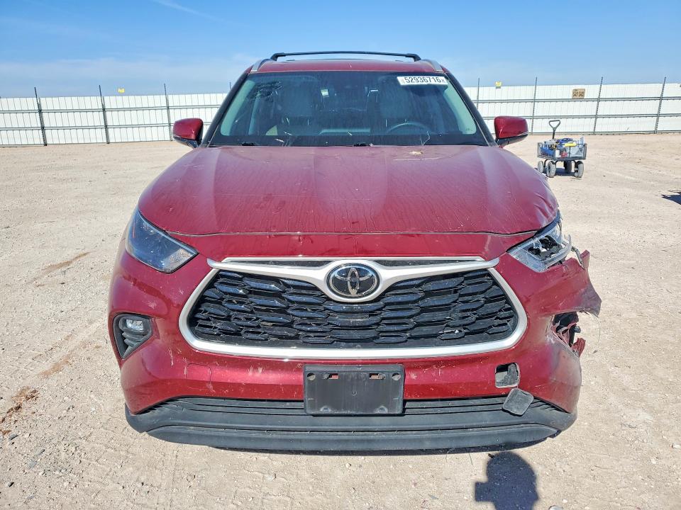 2022 Toyota Highlander VIN 5TDGZRAH3NS550634 COPART salvage auction — SIDE, TX - SALVAGE VEHICLE TITLE, sold $9,800 on 2026-07-15 (photo 5)