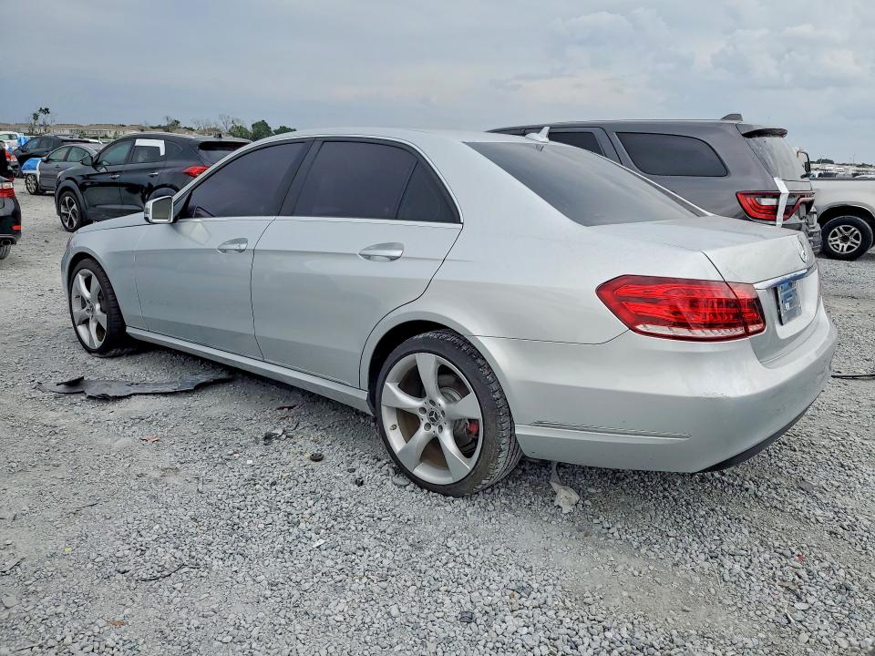 2014 Mercedes-benz E-class VIN WDDHF8JBXEB038157 COPART salvage auction — INTERIOR BURN, FL - CERT OF TITLE SLVG REBUILDABLE, sold $1,950 on 2026-07-31 (photo 2)