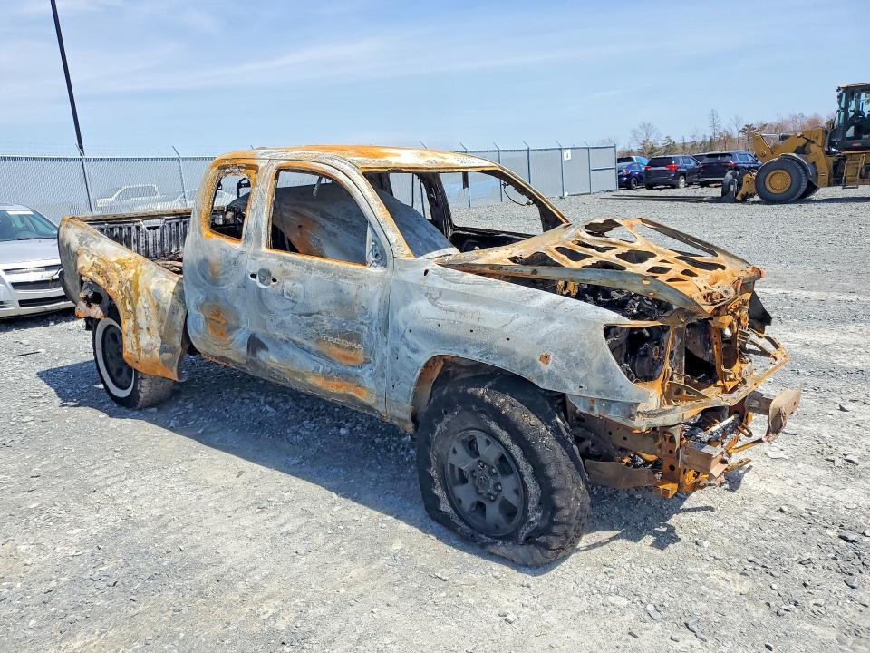 2010 Toyota Tacoma VIN 5TEUU4EN5AZ687432 COPART salvage auction — BURN, Ns - Cert Of Reg - Non-Repairable, sold $375 on 2026-07-02 (photo 4)