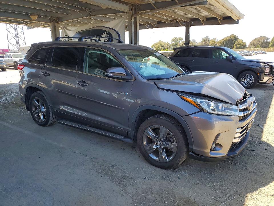 2017 Toyota Highlander VIN 5TDDGRFH3HS036532 COPART salvage auction — FRONT END, Ca - Salvage Certificate, sold $8,000 on 2026-07-02 (photo 4)