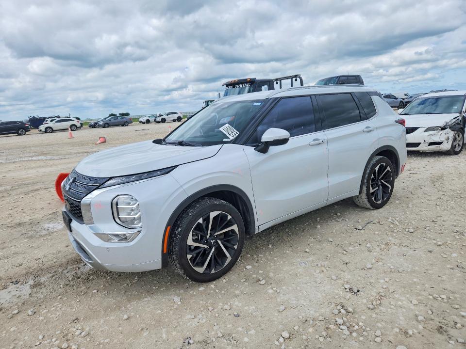 2022 Mitsubishi Outlander VIN JA4J3VA82NZ010023 COPART salvage auction — REAR END, Tx - Salvage Vehicle Title, sold $5,800 on 2026-07-23 (photo 1)