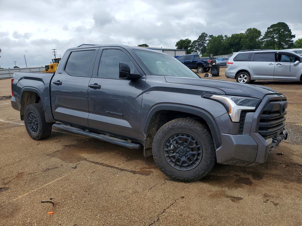 2025 Toyota Tundra VIN 5TFLA5DB8SX333382 COPART salvage auction — FRONT END, Tx - Salvage Vehicle Title, sold $15,700 on 2026-07-13 (photo 4)