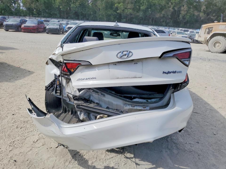 2017 Hyundai Sonata VIN KMHE24L14HA054060 COPART salvage auction — REAR END, Fl - Cert Of Title Slvg Rebuildable, sold $275 on 2026-07-21 (photo 6)