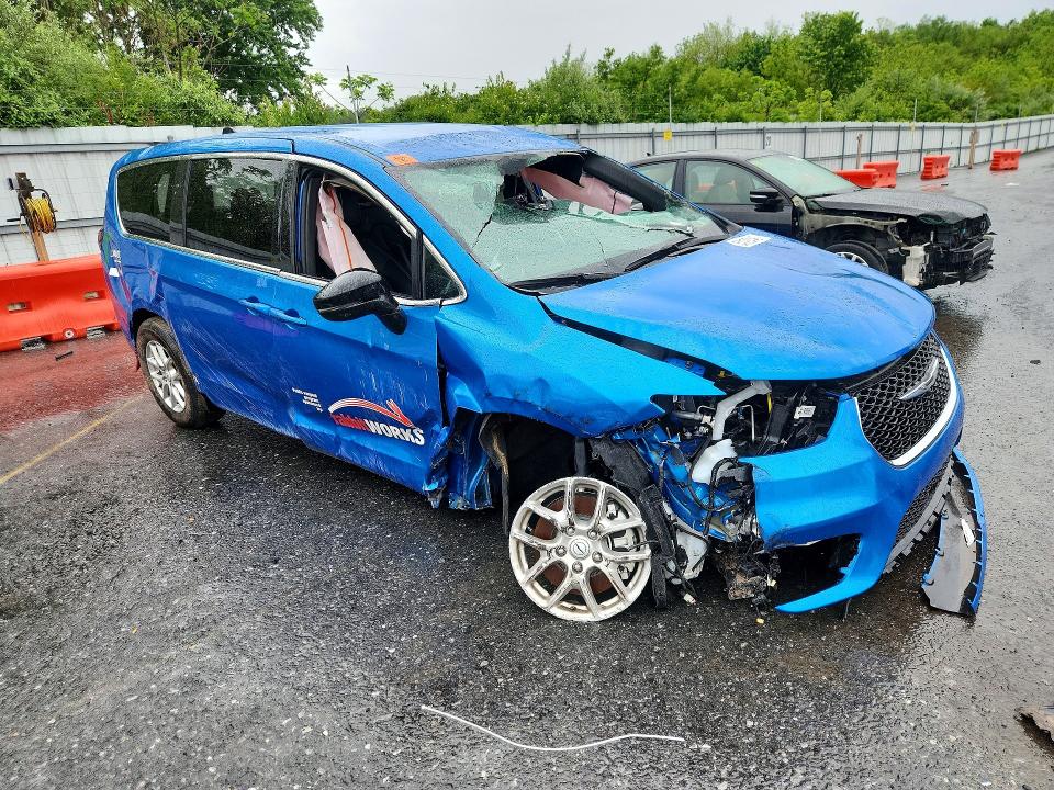 2026 Chrysler Pacifica VIN 2C4RC1BG8TR235514 COPART salvage auction — ROLLOVER, Fl - Cert Of Title Slvg Rebuildable, sold $9,900 on 2026-07-02 (photo 4)