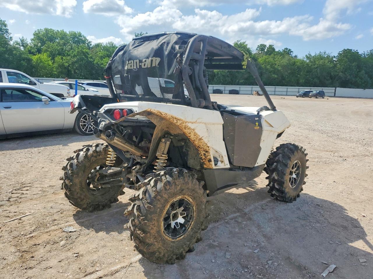 2017 Can-Am MAVERICK VIN 3JBPVAP21HJ000535 COPART salvage auction — All Over, OK - CERT OF TITLE-SALVAGE, sold $3,450 on 2026-07-09 (photo 4)