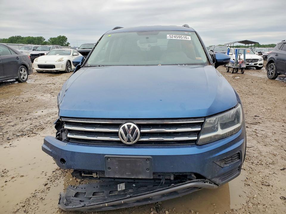 2018 Volkswagen Tiguan VIN 3VV1B7AX7JM108621 COPART salvage auction — MINOR DENT/SCRATCHES, Mo - Dealer Only Clean Title, sold $1,750 on 2026-07-09 (photo 5)