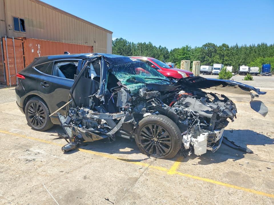 2023 Toyota Venza VIN JTEAAAAH6PJ124429 COPART salvage auction — ALL OVER, SC - CERT OF TITLE-SALVAGE, sold $175 on 2026-07-24 (photo 4)