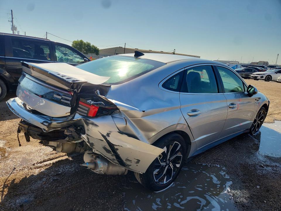 2025 Hyundai Sonata VIN KMHL64JA0SA456907 COPART salvage auction — REAR END, Tx - Nonrepairable Title, sold $4,950 on 2026-07-06 (photo 3)