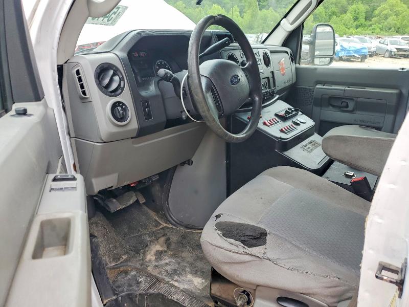 2018 Ford Econoline VIN 1FDWE3FS6JDC19461 COPART salvage auction — MINOR DENT/SCRATCHES, Wv - Certificate Of Title, sold $10,900 on 2026-07-30 (photo 8)