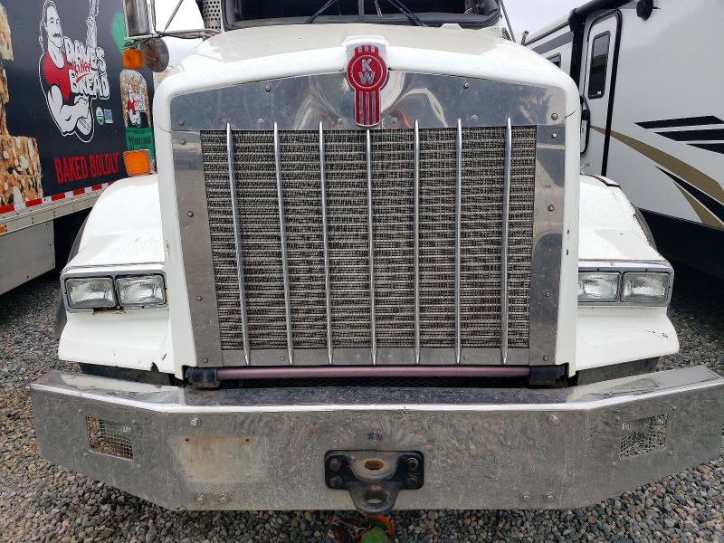 2009 Kenworth Constructi VIN 1NKDX4EX99R253433 COPART salvage auction — ROLLOVER, WA - BILL OF SALE, sold $15,200 on 2026-08-06 (photo 7)