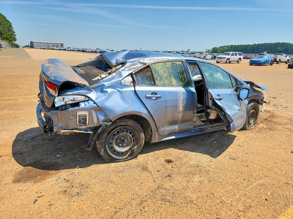 2022 Toyota Corolla VIN JTDEPMAE5NJ191841 COPART salvage auction — ALL OVER, Tx - Salvage Vehicle Title, sold $350 on 2026-07-13 (photo 3)