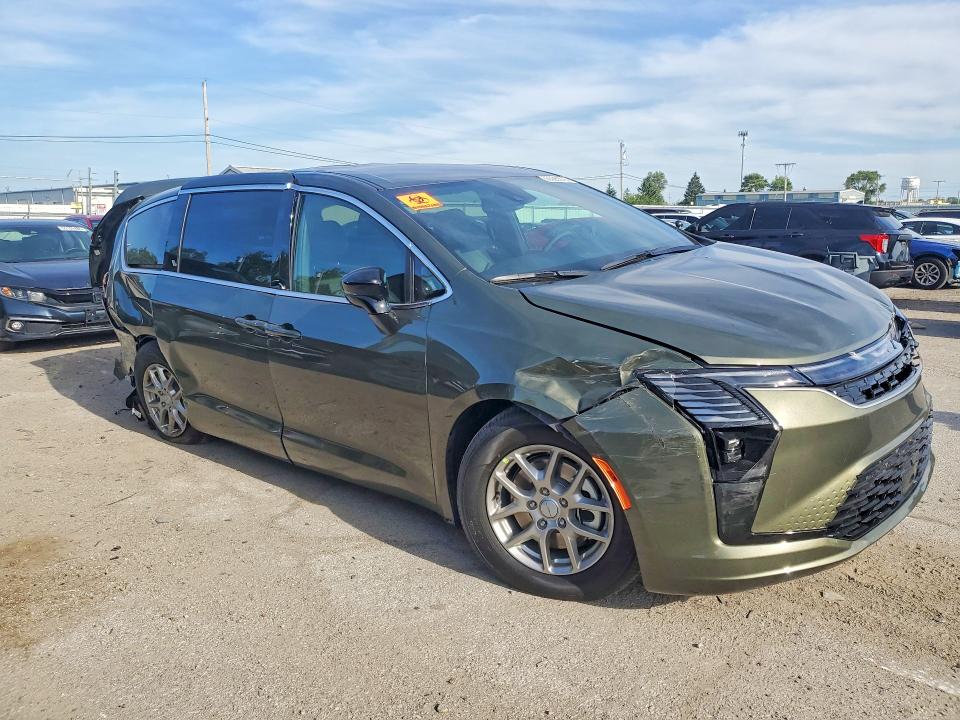 2027 Chrysler Pacifica VIN 2C4RC1BG9VR556058 COPART salvage auction — SIDE, IN - CERT OF TITLE-SALVAGE TITLE, sold $10,200 on 2026-10-05 (photo 4)