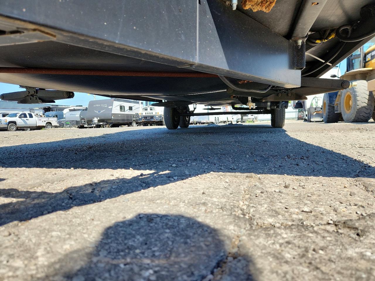 2020 Keystone Outback VIN 4YDT28023LB451064 COPART salvage auction — Rear End, IN - CERT OF TITLE-SALVAGE TITLE, sold $5,600 on 2026-07-09 (photo 8)