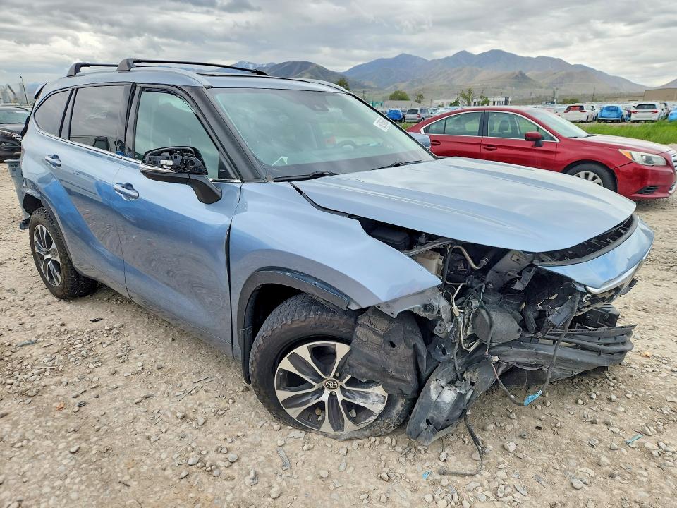 2022 Toyota VIN 5TDHZRBH9NS166716 COPART salvage auction — FRONT END, UT - SALVAGE CERTIFICATE, sold $9,300 on 2026-07-24 (photo 4)