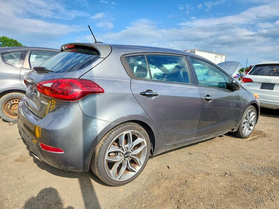 2016 Kia Forte VIN KNAFZ5A35G5592172 COPART salvage auction — MINOR DENT/SCRATCHES, Ct - Certificate Of Title, sold $1,300 on 2026-07-30 (photo 3)