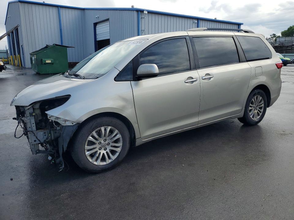 2017 Toyota VIN 5TDYZ3DC6HS882945 COPART salvage auction — FRONT END, Ok - Cert Of Title-Salvage, sold $1,850 on 2026-07-15 (photo 1)