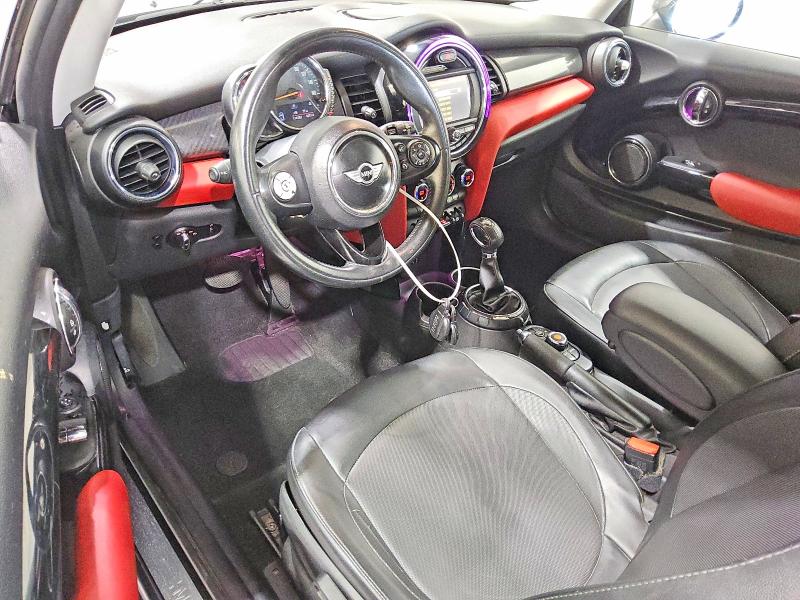 2015 Mini Cooper VIN WMWXM5C56F3A57074 COPART salvage auction — MINOR DENT/SCRATCHES, Fl - Certificate Of Title, sold $775 on 2026-07-14 (photo 8)