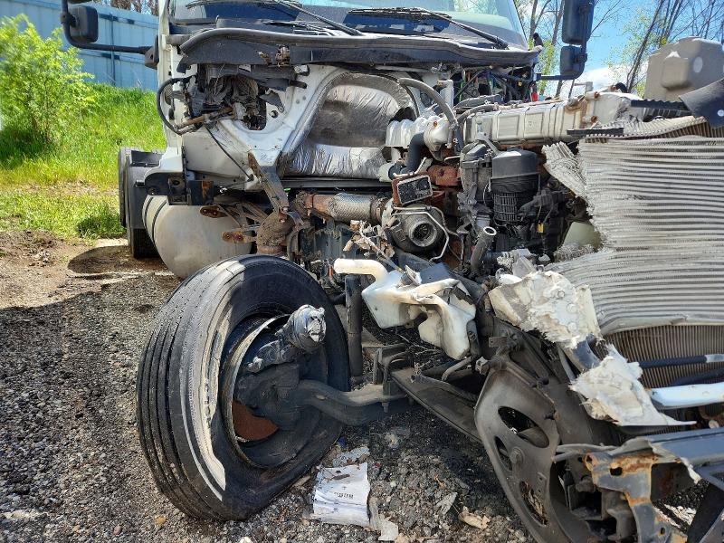 2023 International Rh613 VIN 3HSDWTZR3PN001798 COPART salvage auction — FRONT END, Mi - Dealer Only Clean Title, sold $275 on 2026-07-08 (photo 9)
