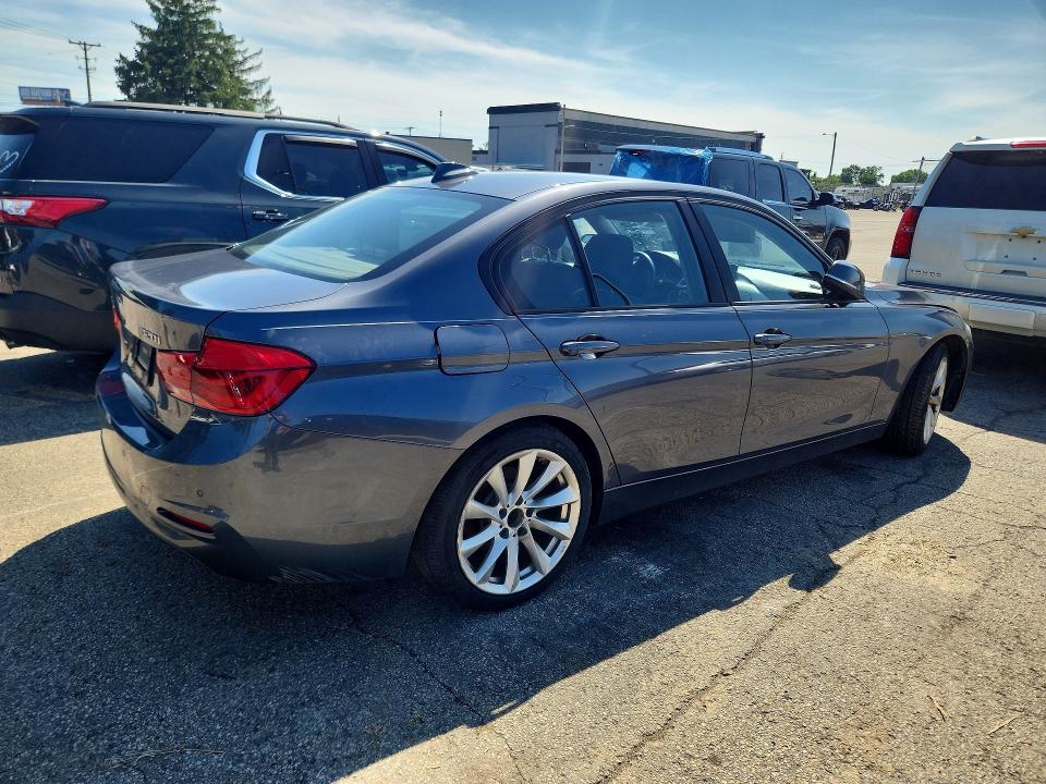 2018 BMW 3er VIN WBA8A3C59JA492268 COPART salvage auction — FRONT END, Ky - Certificate Of Title, sold $3,100 on 2026-07-22 (photo 3)