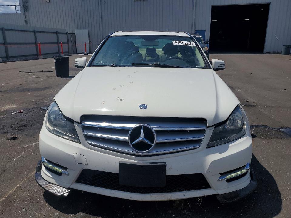 2012 Mercedes-benz VIN WDDGF8BBXCR239684 COPART salvage auction — FRONT END, FL - CERT OF TITLE SLVG REBUILDABLE, sold $15 on 2026-08-05 (photo 5)