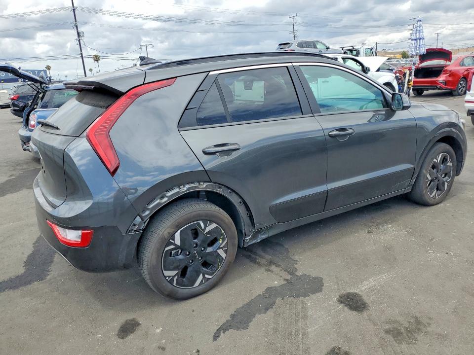 2025 Kia Niro VIN KNDCR3L19S5142992 COPART salvage auction — SIDE, Ca - Salvage Certificate, sold $9,600 on 2026-07-20 (photo 3)
