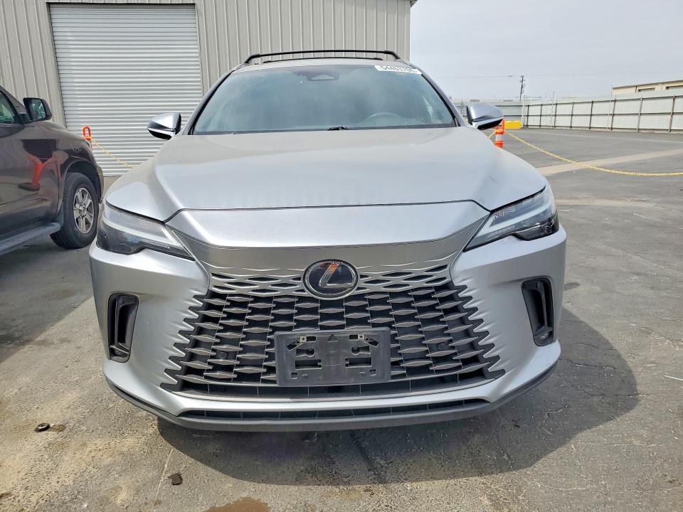 2023 Lexus Rx 350 VIN 2T2BAMBA0PC001048 COPART salvage auction — MINOR DENT/SCRATCHES, Ca - Dis/Dlr/Exp Only Clean Title, sold $30,000 on 2026-07-27 (photo 5)