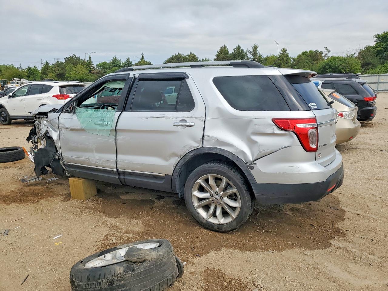 2015 Ford Explorer VIN 1FM5K7F81FGC38425 COPART salvage auction — Side, IL - SALVAGE CERTIFICATE, sold $575 on 2026-07-02 (photo 2)