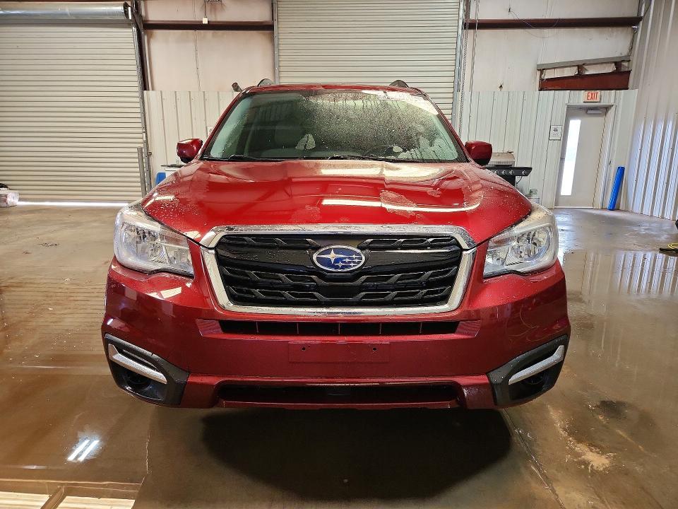 2018 Subaru Forester VIN JF2SJAEC4JH422159 COPART salvage auction — MINOR DENT/SCRATCHES, Wv - Certificate Of Title, sold $8,800 on 2026-07-07 (photo 5)