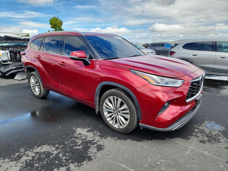 2023 Toyota Highlander VIN 5TDKDRBH5PS523347 COPART salvage auction — REAR END, Ca - Salvage Certificate, sold $15,800 on 2026-07-20 (photo 4)