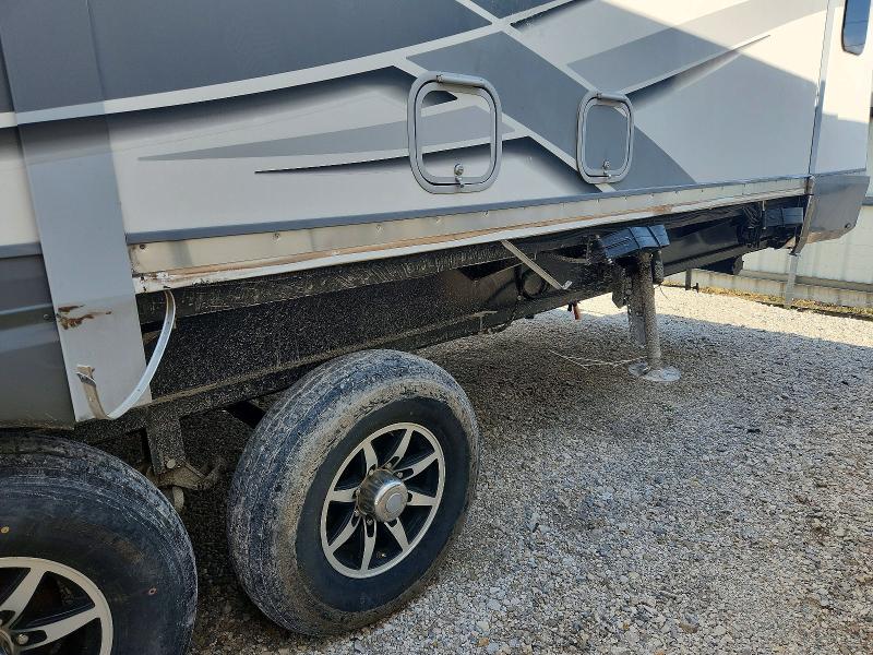 2020 Highland ridge Open range VIN 58TCH0BV5L3BD3106 COPART salvage auction — ALL OVER, TX - SALVAGE VEHICLE TITLE, sold $2,000 on 2026-07-30 (photo 6)