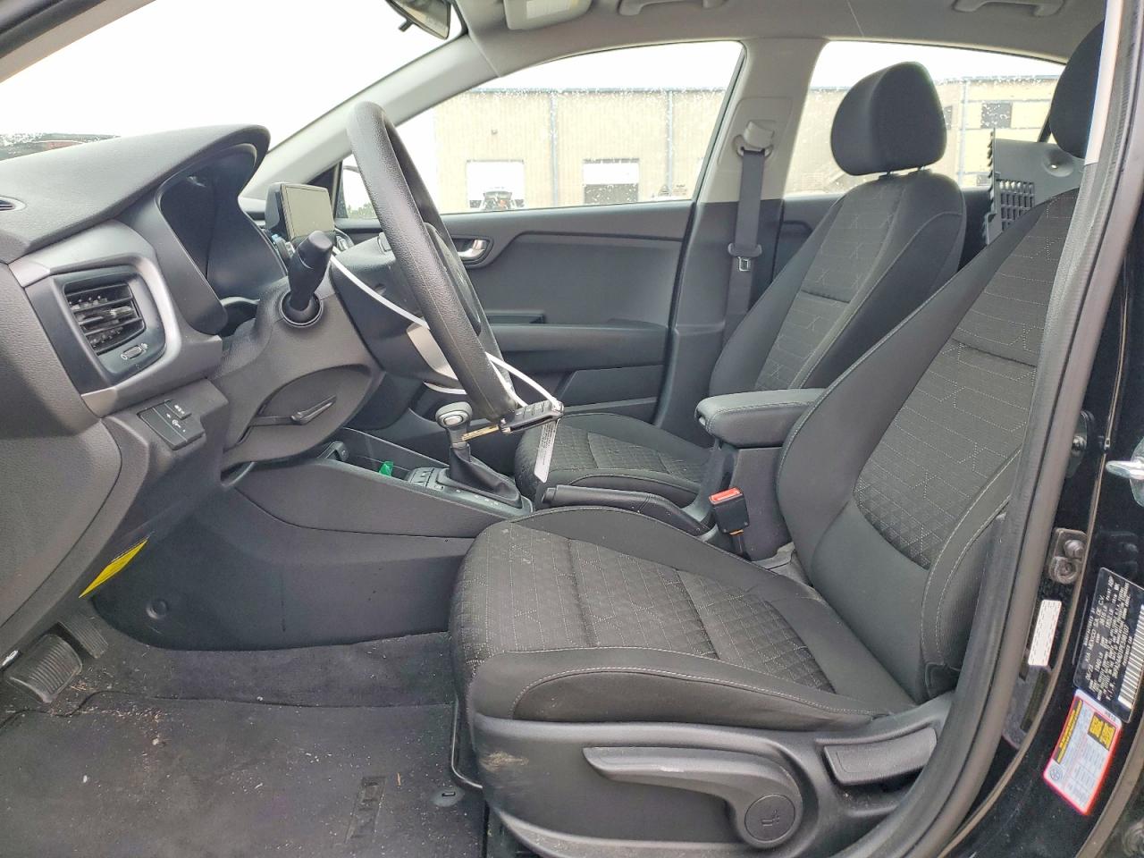 2023 Kia Rio VIN 3KPA24AD1PE598107 COPART salvage auction — Rear End, TX - SALVAGE VEHICLE TITLE, sold $4,400 on 2026-06-25 (photo 7)