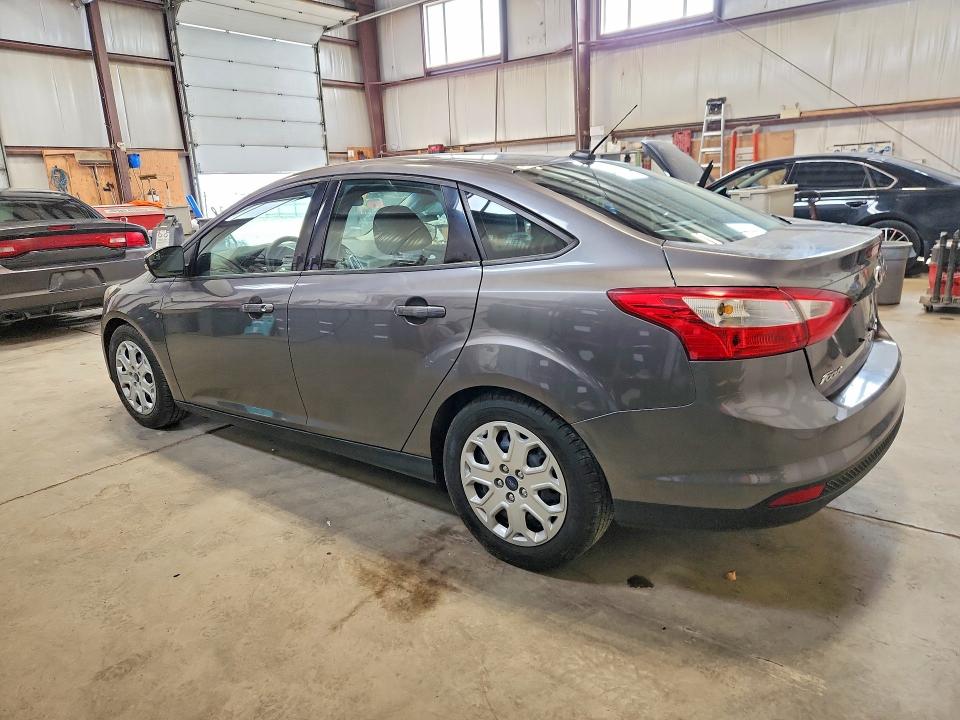 2014 Ford VIN 1FADP3F25EL343647 COPART salvage auction — SIDE, Ab - Bos - Salvage, sold $400 on 2026-07-09 (photo 2)