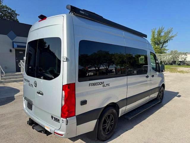 2022 Mercedes-benz Sprinter VIN W1X4EBHY0NP484324 COPART salvage auction — WATER/FLOOD, Fl - Certificate Of Destruction (P), sold $45,250 on 2026-07-15 (photo 3)