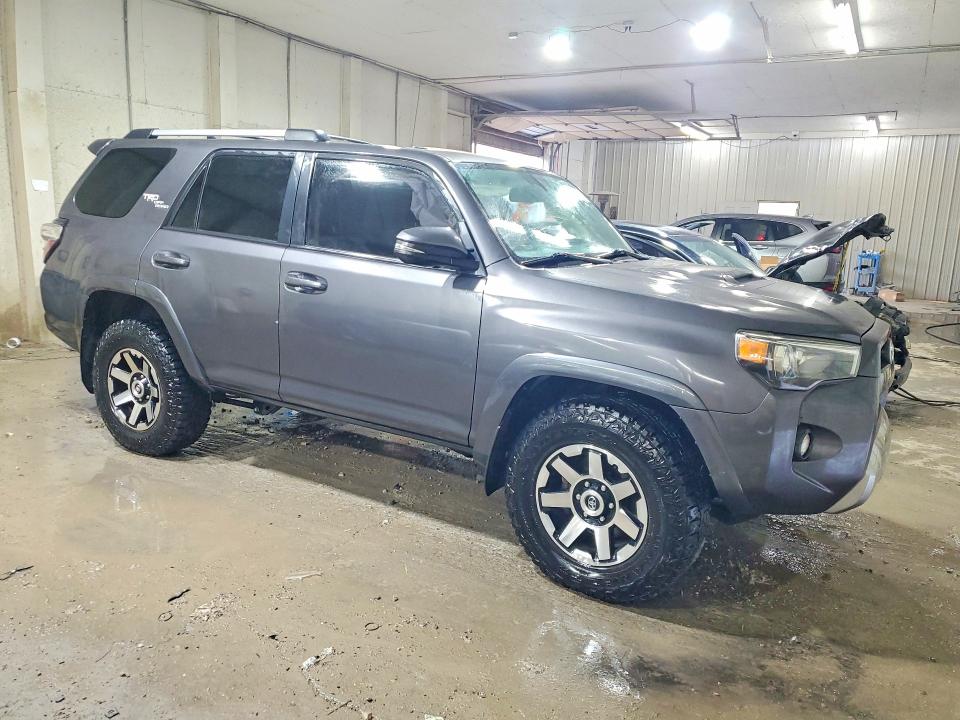 2018 Toyota 4runner VIN JTEBU5JR4J5590257 COPART salvage auction — ROLLOVER, Tn - Salvage Certificate, sold $10,200 on 2026-07-28 (photo 4)