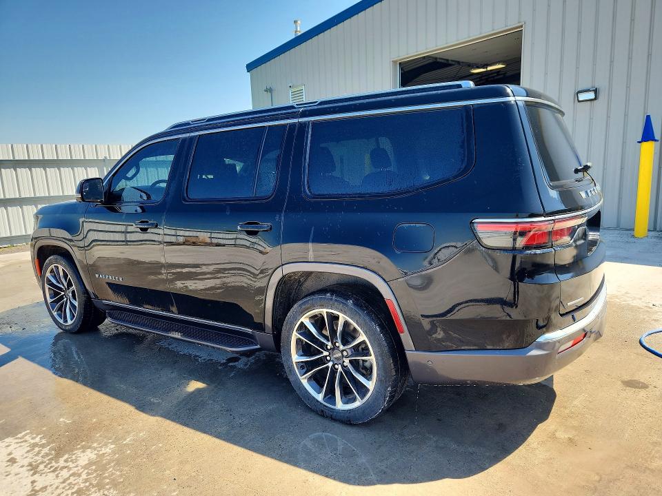 2022 Jeep Wagoneer VIN 1C4SJVDT8NS177723 COPART salvage auction — MINOR DENT/SCRATCHES, ON - PERMIT NO BRAND - UNFIT (P), sold $15,300 on 2026-07-15 (photo 2)