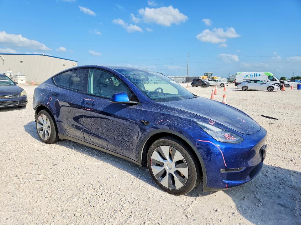 2021 Tesla Model y VIN 5YJYGDEE4MF122152 COPART salvage auction — REAR END, Tx - Salvage Vehicle Title, sold $7,700 on 2026-07-16 (photo 4)