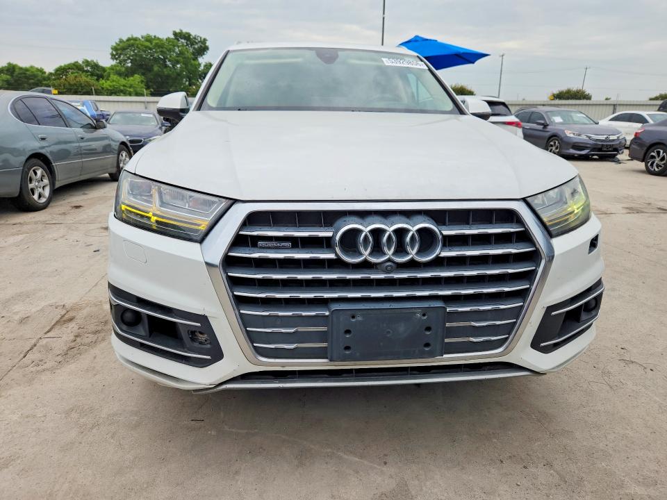 2017 Audi Q7 VIN WA1VAAF78HD048017 COPART salvage auction — MECHANICAL, Tx - Certificate Of Title, sold $5,700 on 2026-08-25 (photo 5)