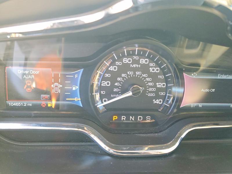 2019 Lincoln Mkt VIN 2LMHJ5AT1KBL01965 COPART salvage auction — HAIL, Ks - Cert Of Title-Salvage, sold $2,550 on 2026-07-22 (photo 9)