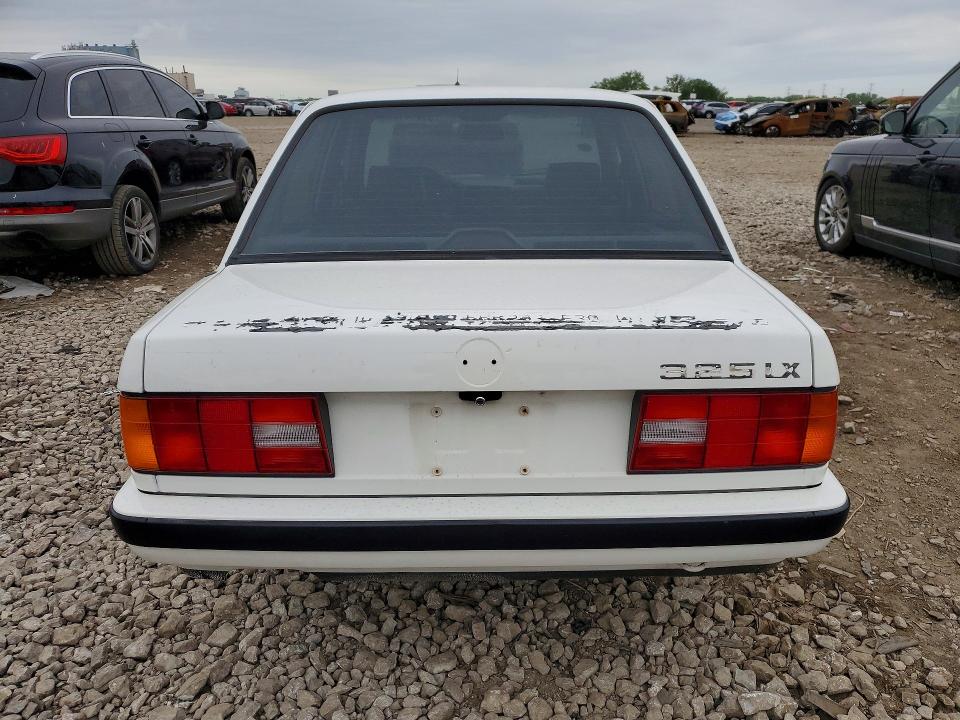1990 BMW 3er VIN WBAAE9313LED64273 COPART salvage auction — ENGINE BURN, Il - Salvage Certificate, sold $2,100 on 2026-07-08 (photo 6)