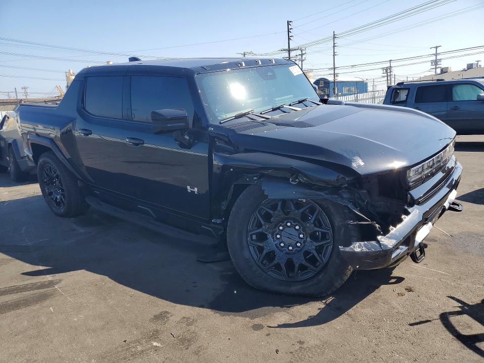 2026 Gmc VIN 1GT4EBDD5TU603504 COPART salvage auction — Rear End, CA - SALVAGE CERTIFICATE, sold $31,250 on 2026-06-22 (photo 4)