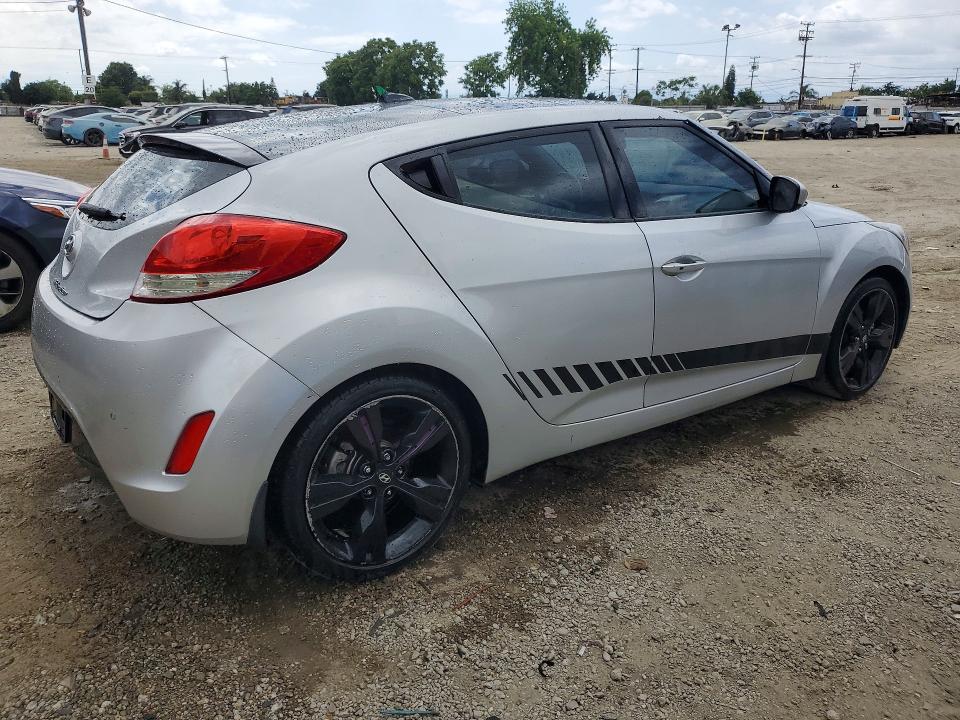 2013 Hyundai Veloster VIN KMHTC6AD4DU101111 COPART salvage auction — MINOR DENT/SCRATCHES, Mt - Dis/Dlr/Exp Only Clean Title, sold $725 on 2026-07-13 (photo 3)
