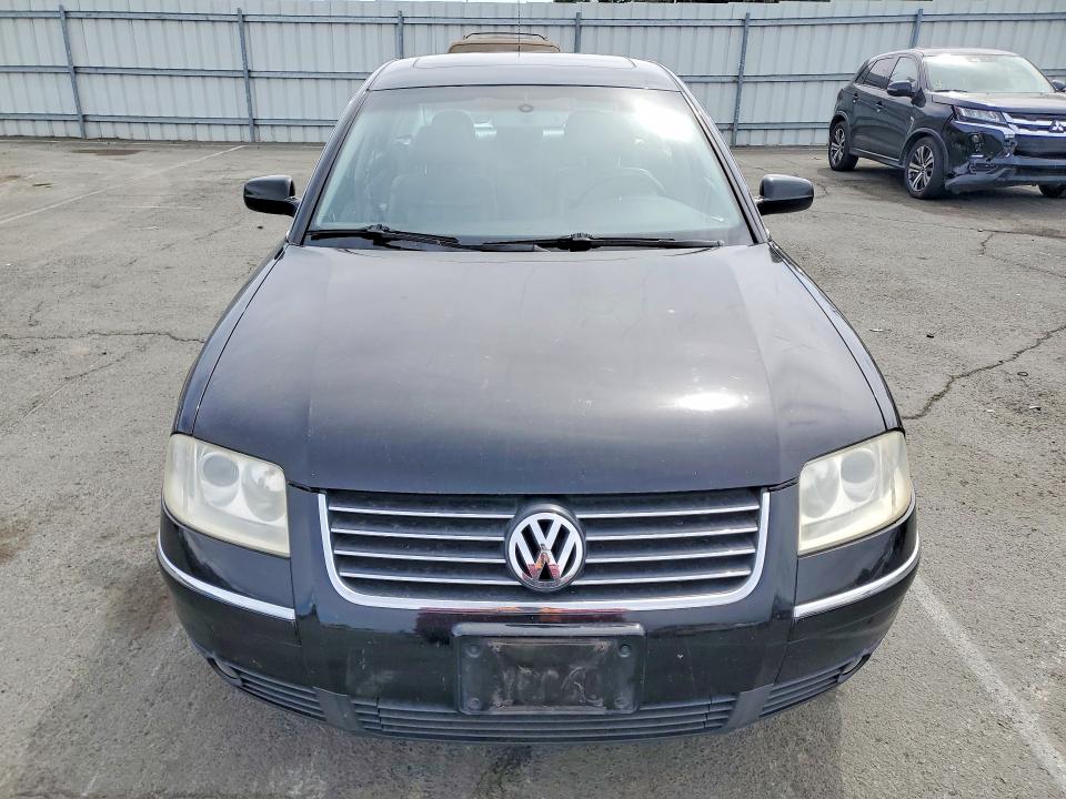 2003 Volkswagen Passat VIN WVWRH63B93P035843 COPART salvage auction — MINOR DENT/SCRATCHES, Ca - Dis/Dlr/Exp Only Clean Title, sold $125 on 2026-07-06 (photo 5)