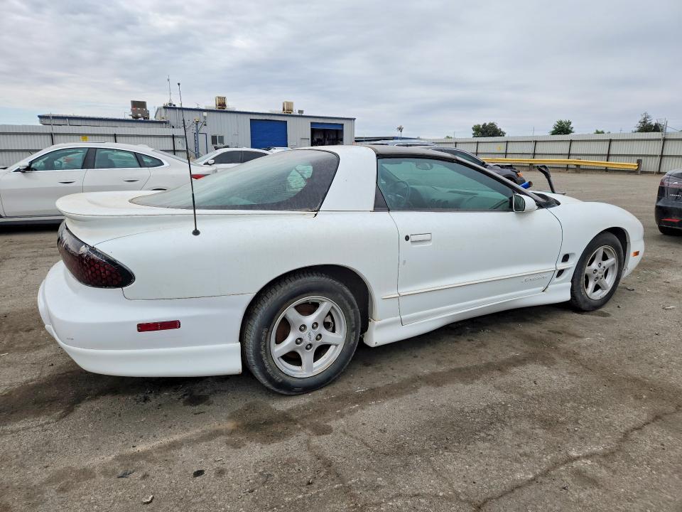2001 Pontiac Firebird VIN 2G2FS22K212132907 COPART salvage auction — NORMAL WEAR, Tx - Salvage Vehicle Title, sold $225 on 2026-08-14 (photo 3)