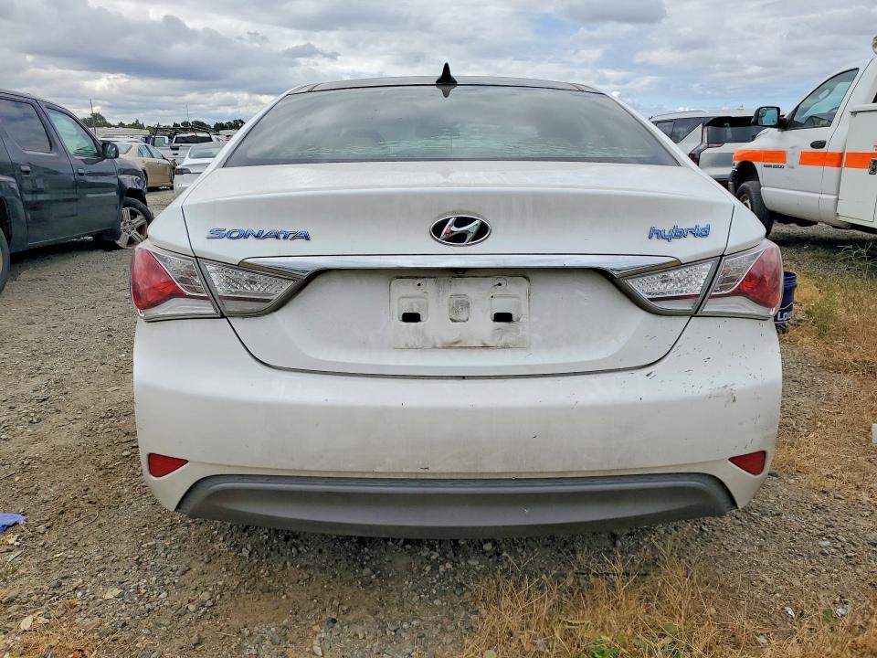 2011 Hyundai Sonata hybrid VIN KMHEC4A4XBA013854 COPART salvage auction — FRONT END, CA - SALVAGE CERTIFICATE, sold $100 on 2026-07-28 (photo 6)