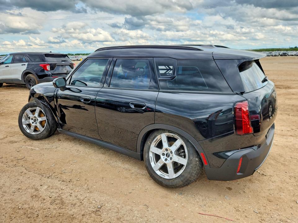 2025 Mini Cooper VIN WMZ23GA03S7P95403 COPART salvage auction — UNDERCARRIAGE, Tx - Salvage Vehicle Title, sold $7,700 on 2026-07-23 (photo 2)