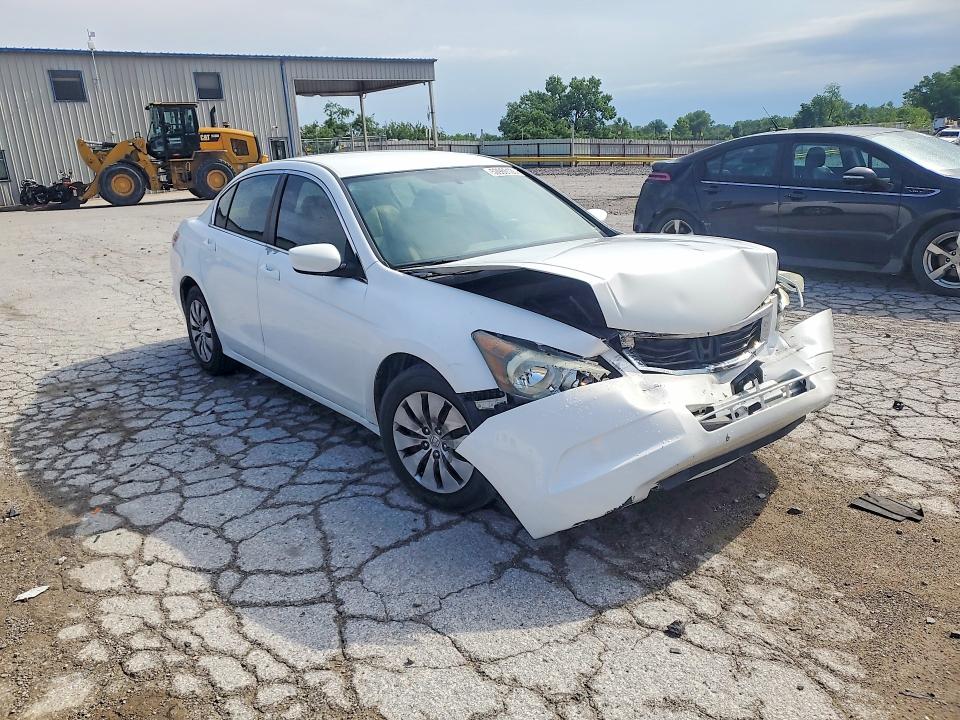 2008 Honda Accord VIN 1HGCP263X8A163722 COPART salvage auction — FRONT END, Mo - Salvage Certificate Of Title, sold $850 on 2026-07-09 (photo 4)