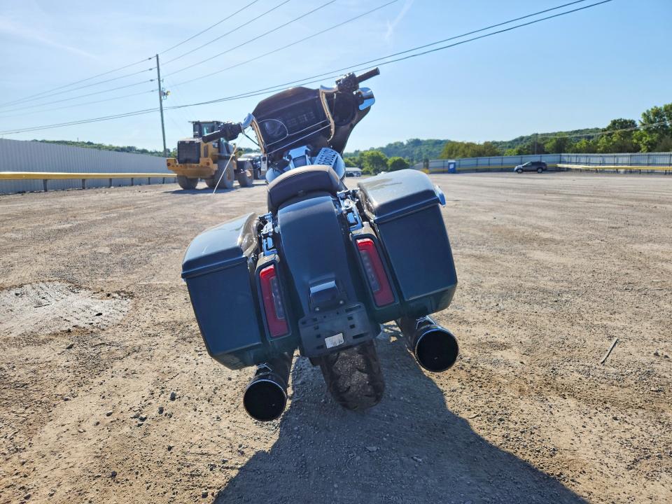 2024 Harley-davidson Fl VIN 1HD1KB718RB633645 COPART salvage auction — FRONT END, TN - SALVAGE CERTIFICATE, sold $7,700 on 2026-07-30 (photo 4)